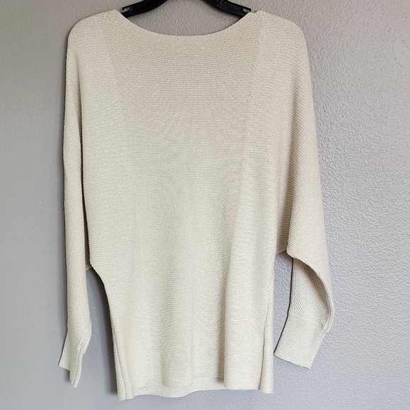 TOMMY BAHAMA METALLIC BEIGE SWEATER TOP/ SIZE S/P - Picture 3 of 13